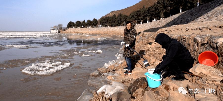 寒潮天气,记者零距离体验三门峡市环境监测工作
